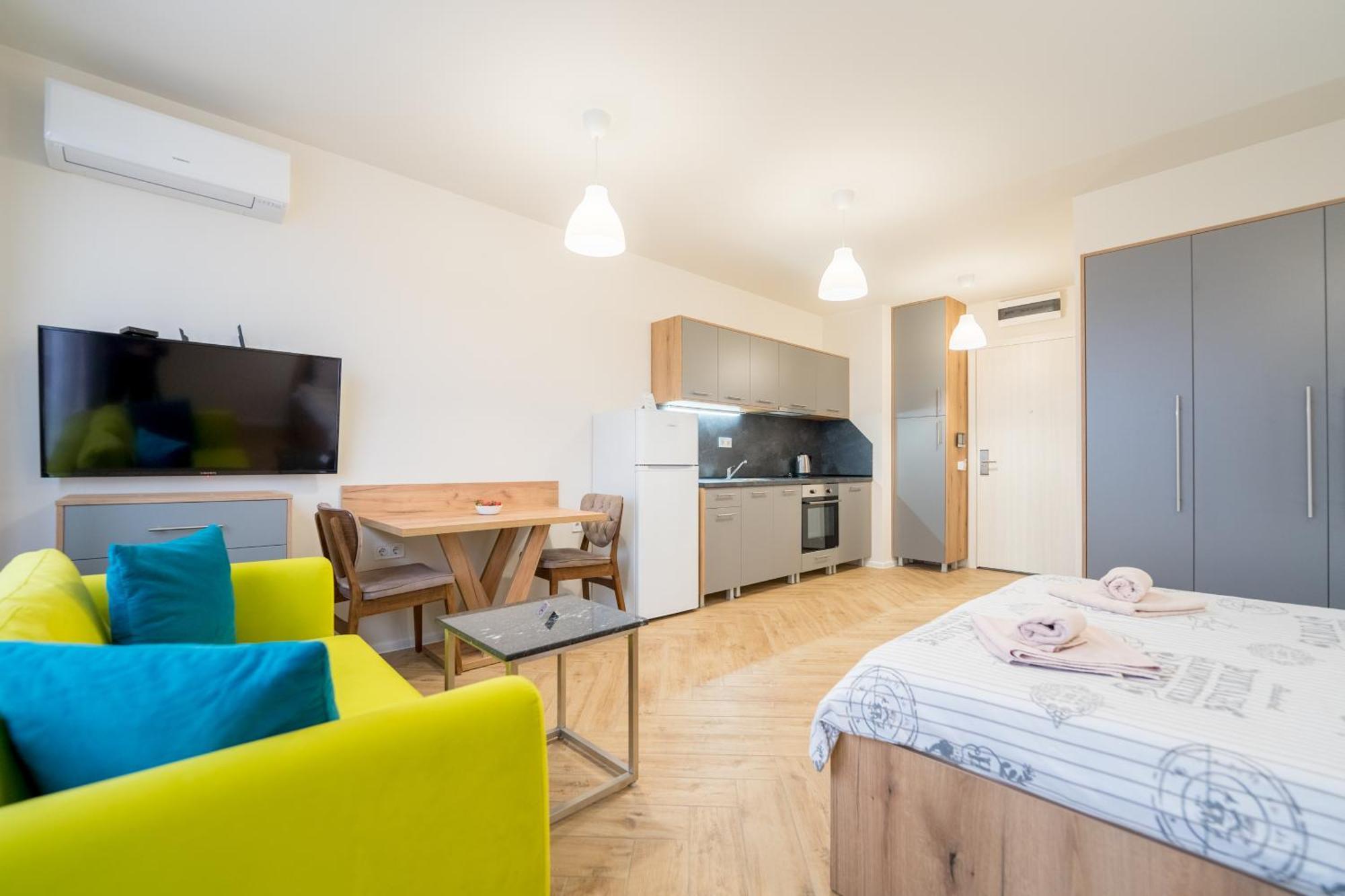 Apartment Wow For Rent 2 Bul Montevideo 25a - B *