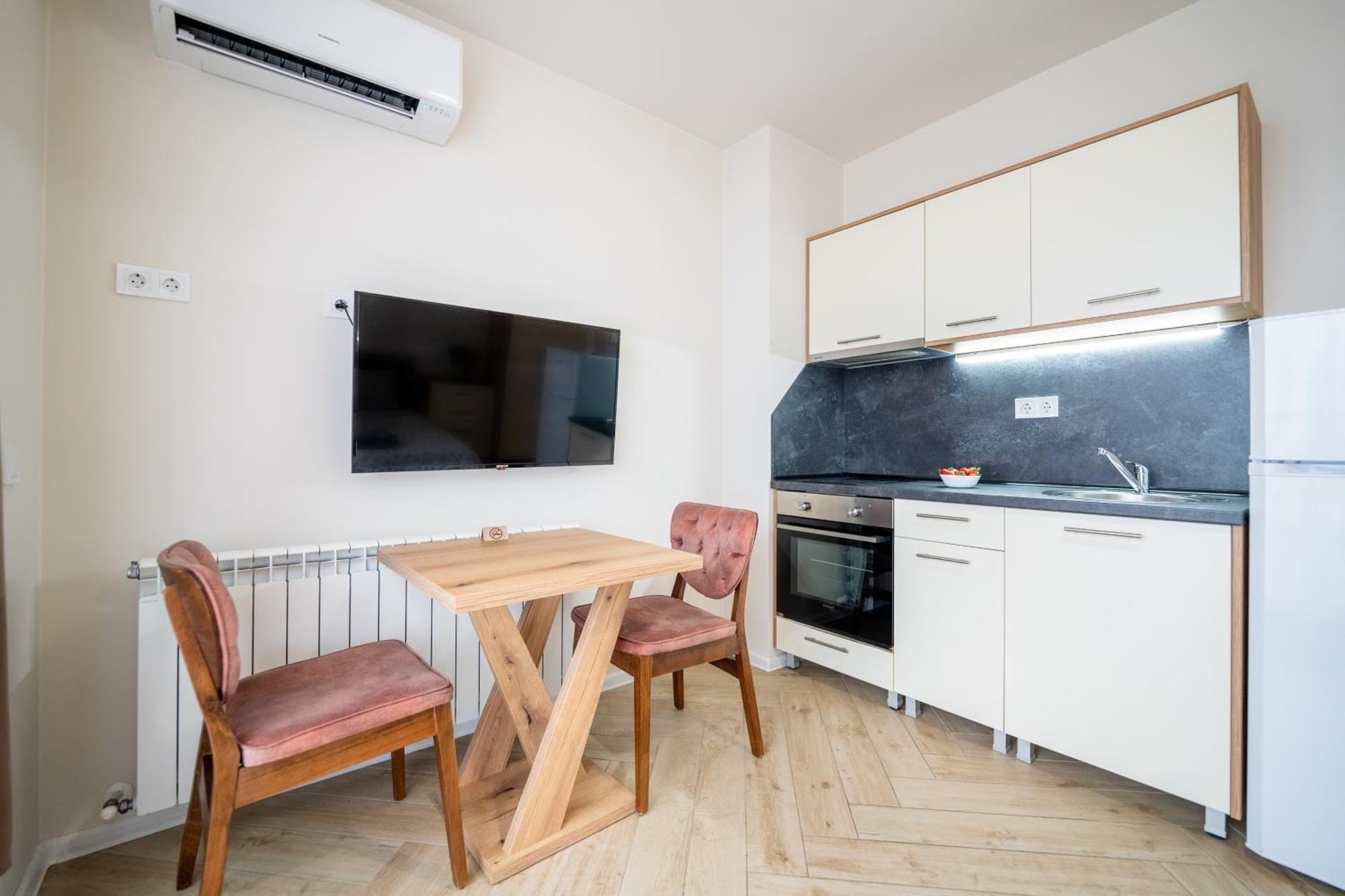 Wow For Rent 2 Bul Montevideo 25a - B * Sofia