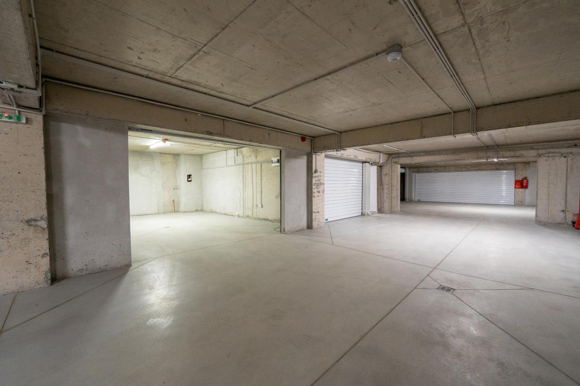 Apartment Wow For Rent 2 Bul Montevideo 25a - B