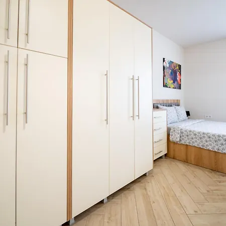 Wow Studios For Rent 2 Bul Montevideo 25A - B Sofia Exterior foto