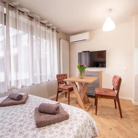 Wow Studios For Rent 2 Bul Montevideo 25A - B Sofia Exterior foto