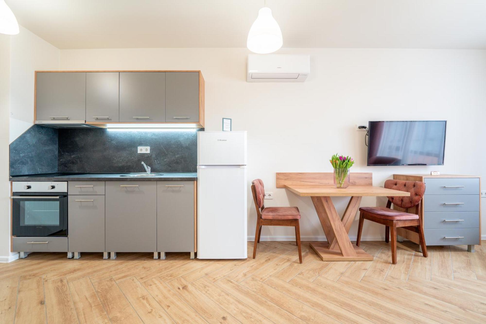 Wow For Rent 2 Bul Montevideo 25a - B * Софія